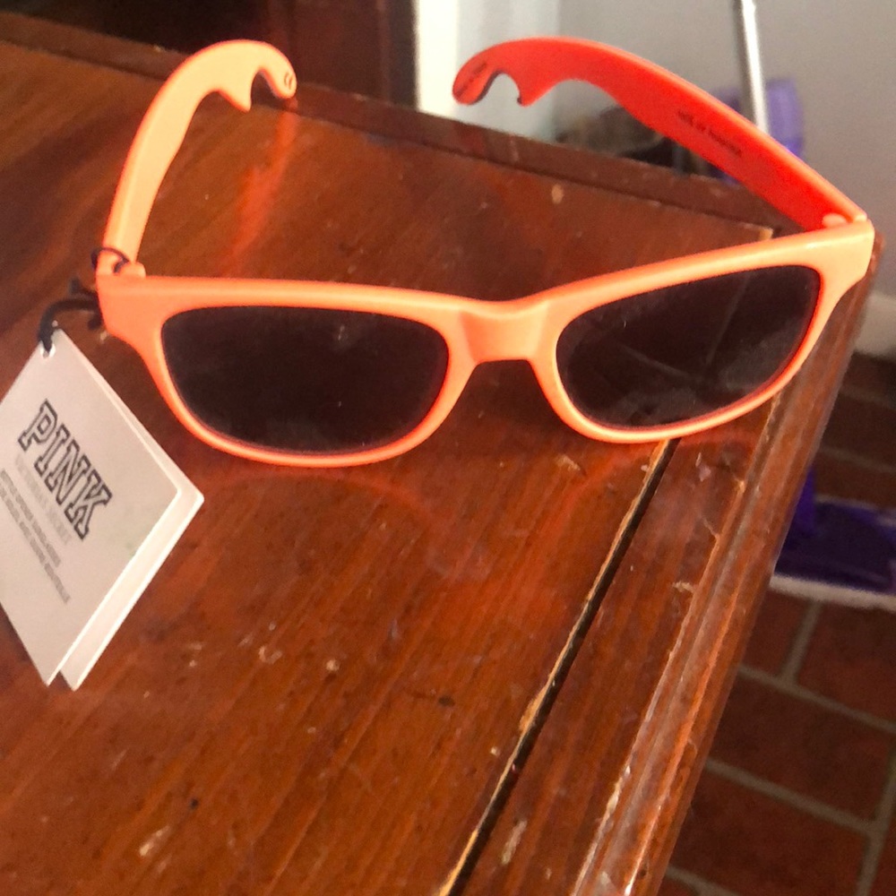 VS sunglasses NWT